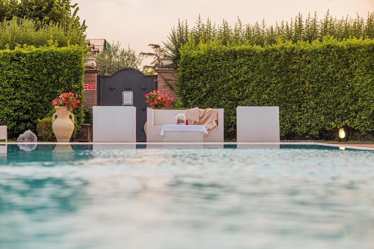 Hotel Villa Verde Ривоторто Экстерьер фото
