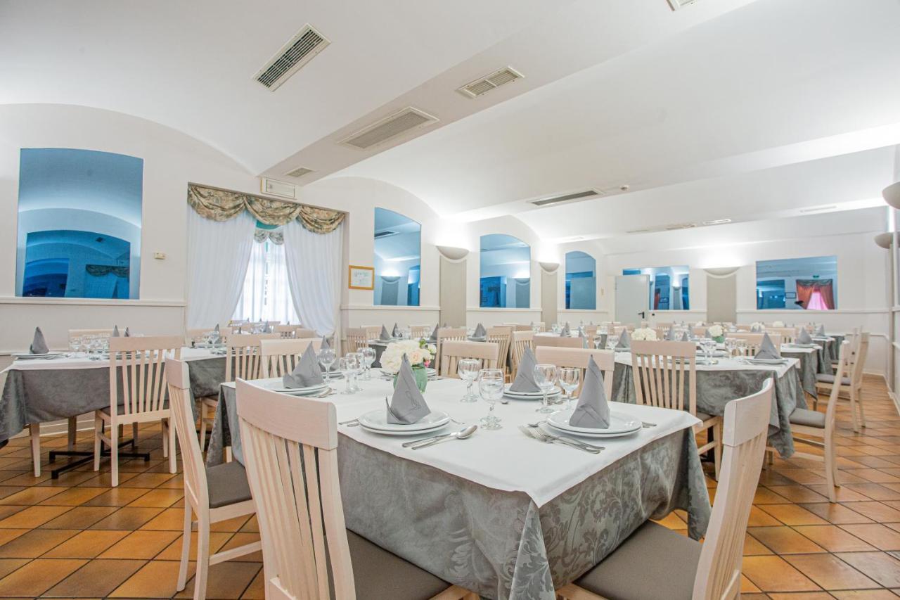 Hotel Villa Verde Ривоторто Экстерьер фото